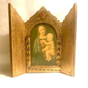 Wooden Tri-Fold with Virgin Mary & Child.